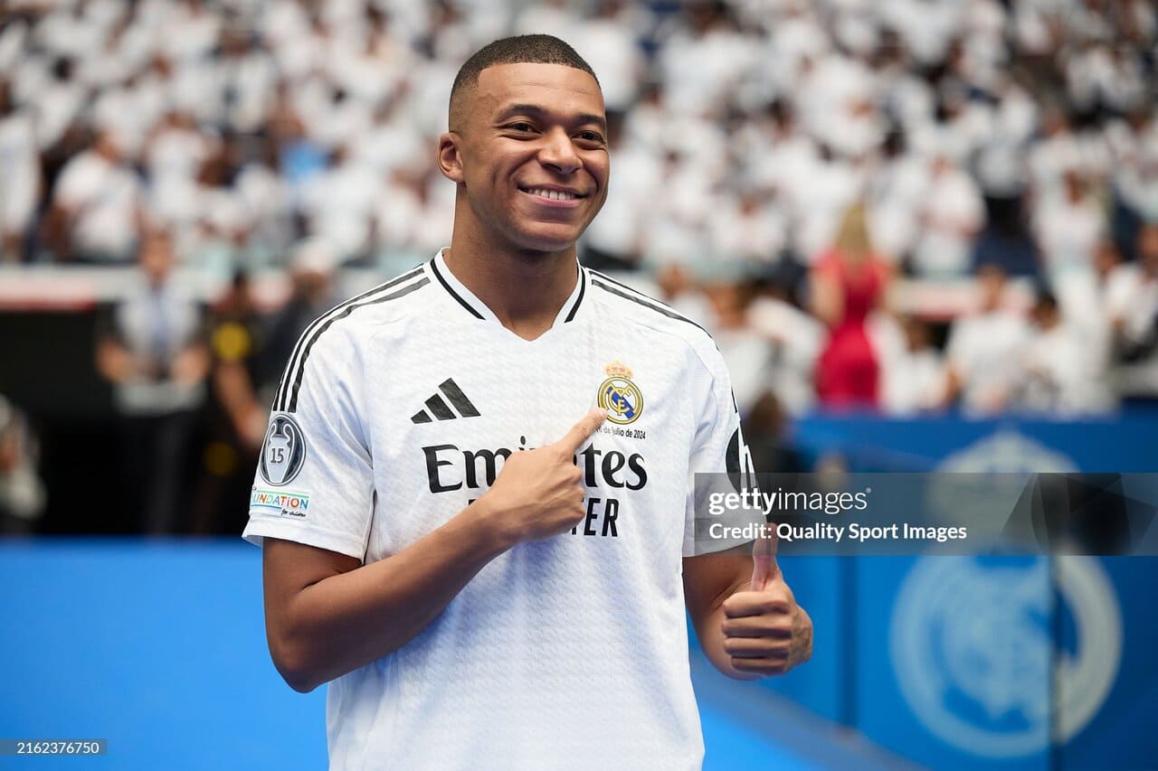 <p><b>Mbappe &ldquo;Real&rdquo; prezidentiga qanday va&rsquo;da bergani ma&rsquo;lum bo&lsquo;ldi</b></p>