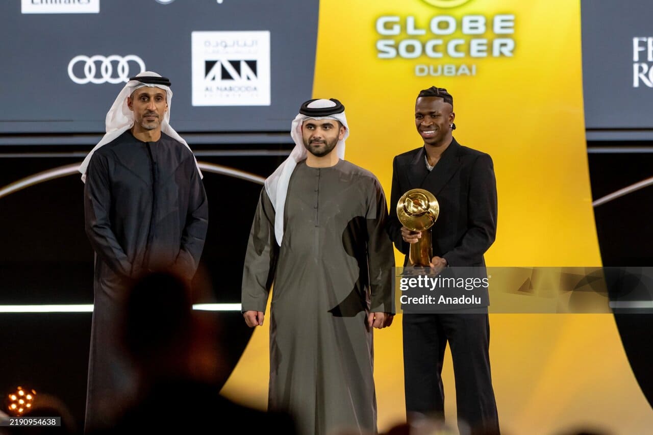 <p><b><strong>Globe Soccer Awards-2024: Vinisius &mdash; eng yaxshi futbolchi, Anchelotti &mdash; eng yaxshi murabbiy</strong></b></p>