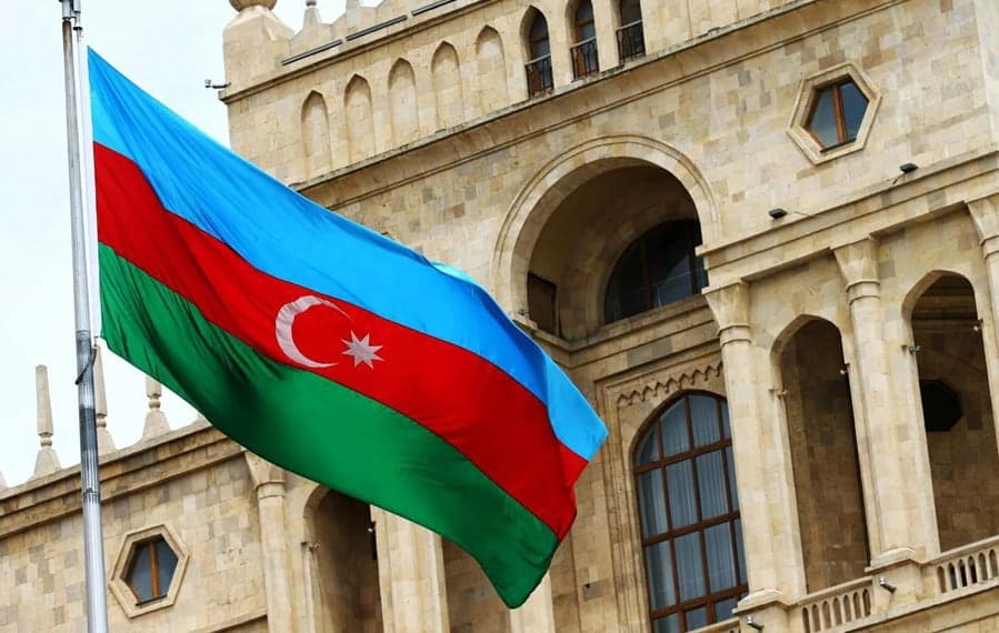 <p><b>Ozarbayjon rossiyaliklarga nisbatan mamlakatda bo‘lish qoidalarini kuchaytiradi </b></p>