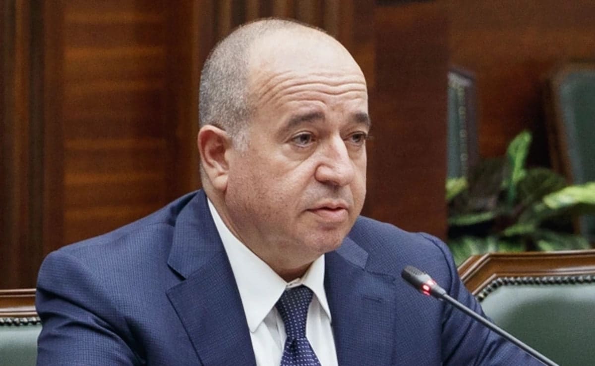 <p><b>Armaniston sobiq mudofaa vaziri Moskvada qo‘lga olindi</b></p>