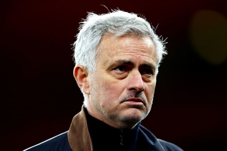 <p><b>Mourinyo &ldquo;Real Madrid&rdquo;dan ketish qaroridan afsuslanishini tan oldi</b></p>