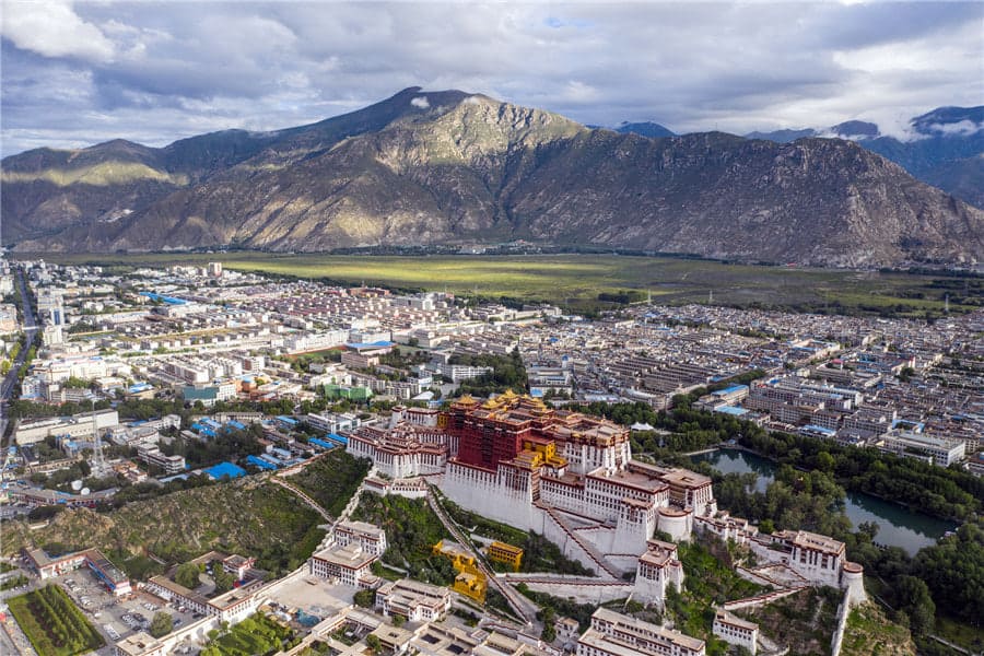 <p><b>Tibetda kuchli zilzila, 30 dan ortiq odam halok bo&lsquo;ldi (video)</b></p>
