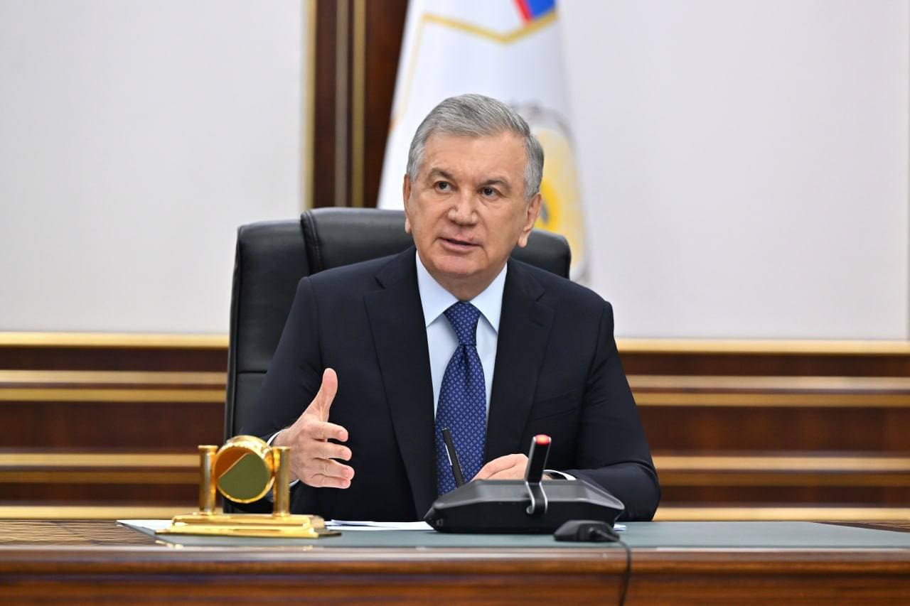<p><b>Shavkat Mirziyoyev elektrotexnika sohasidagi natijalar va galdagi vazifalarga oid taqdimot bilan tanishdi&nbsp;</b></p>