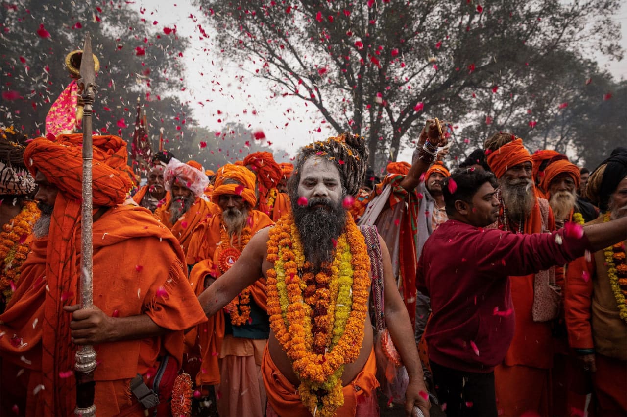<p><b>Hindistonda 400 mln kishi ishtirokidagi diniy festival boshlandi (video)</b></p>