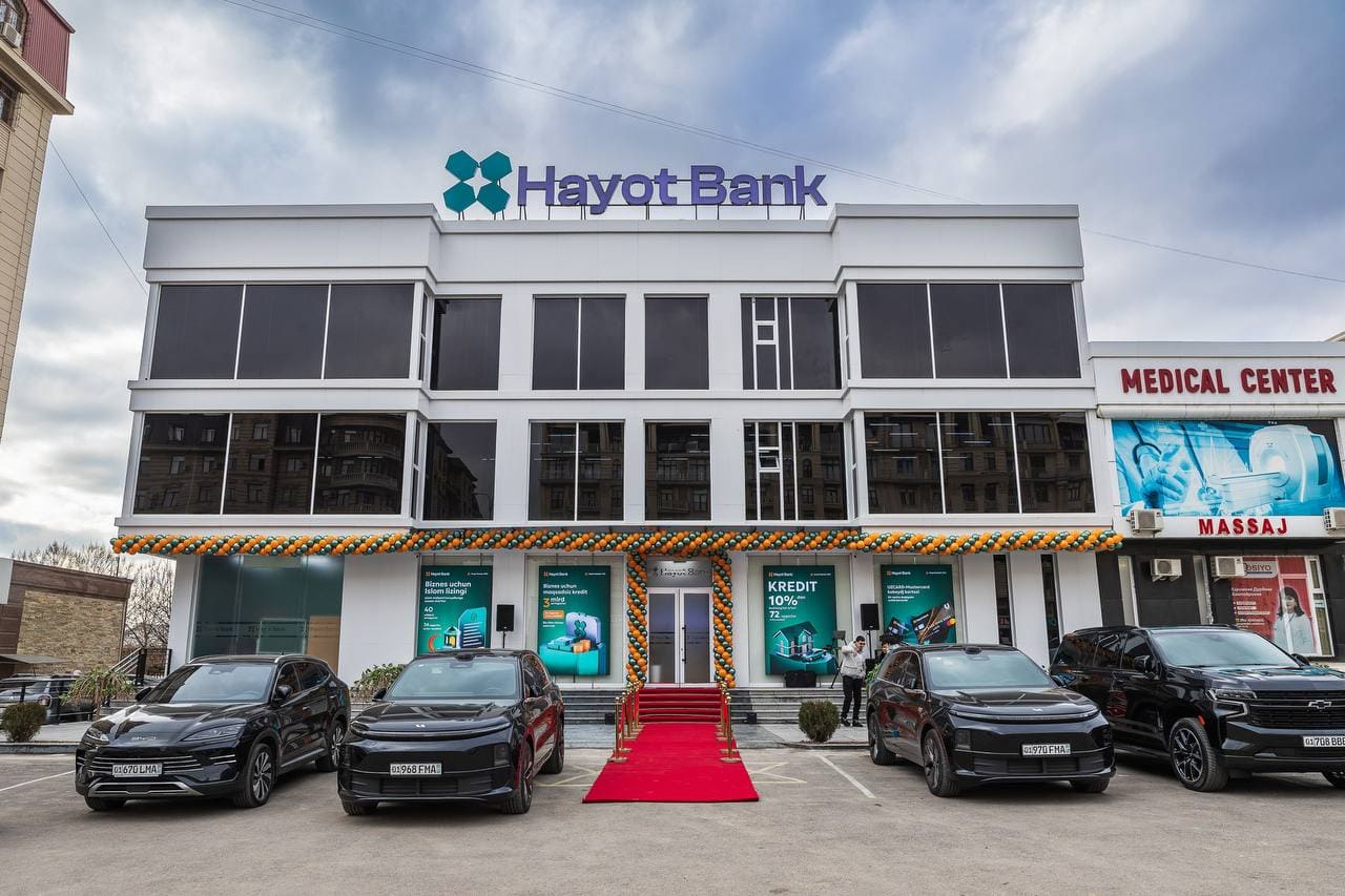 <p><b>Hayot Bank Toshkentda yangi bank xizmatlari markazini ochdi</b></p>
