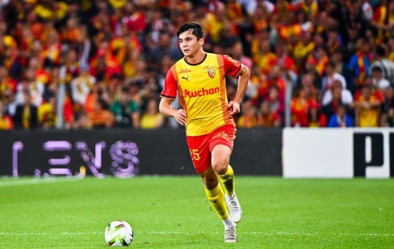 <p><b>&ldquo;Futbolchining narxi bir yilda 400 baravarga oshdi &mdash; ishonish qiyin&rdquo;. Rossiyalik jurnalist Abduqodir Husanovning transferi borasida fikr bildirdi</b></p>