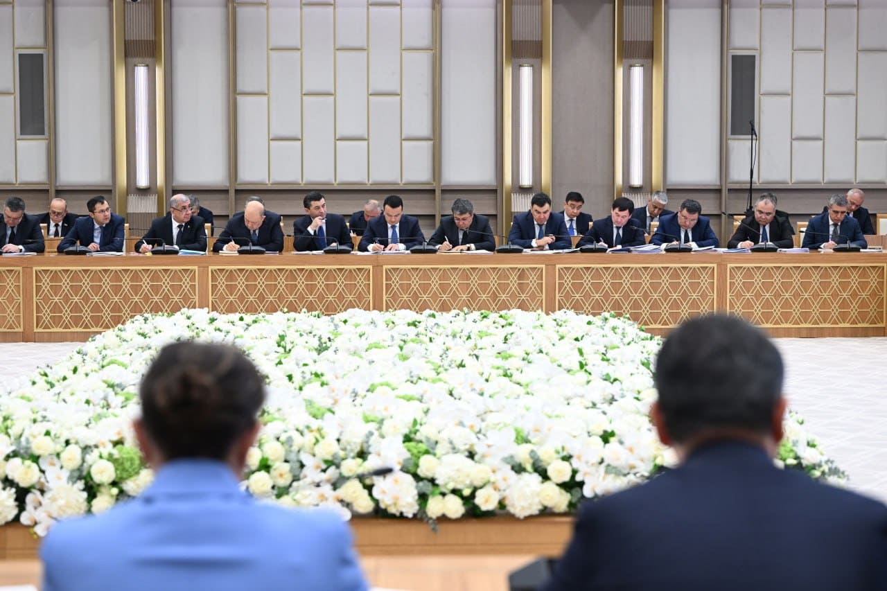 <p><b>Shavkat Mirziyoyev investitsiya rejasini bajarmagan tashkilot rahbarlarini jiddiy ogohlantirdi</b></p>