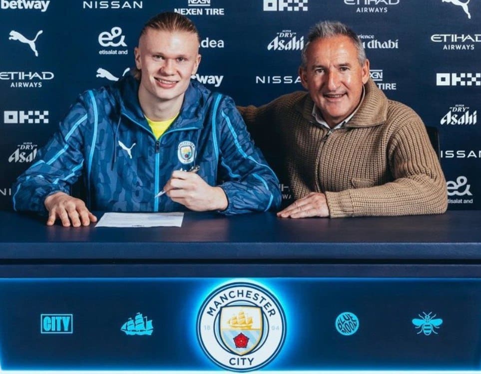 <p><b>Holand “Manchester Siti” bilan sal kam 10 yillik shartnoma imzoladi</b></p>
