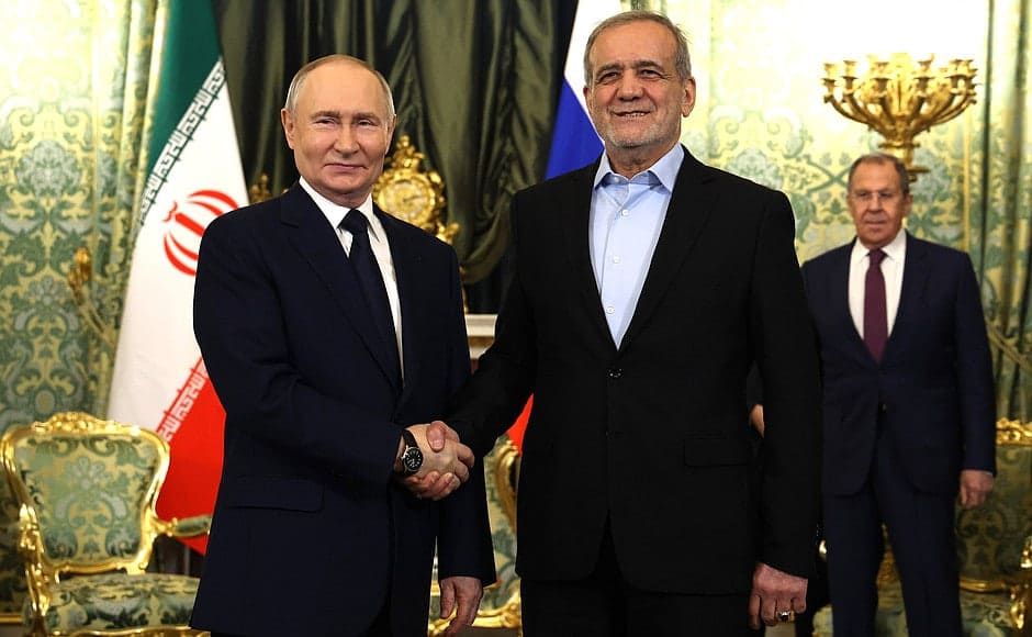 <p><b><strong>Rossiya va Eron tajovuz holatlarida tomonlarning harakatlarini belgilab beruvchi shartnoma imzoladi</strong></b></p>