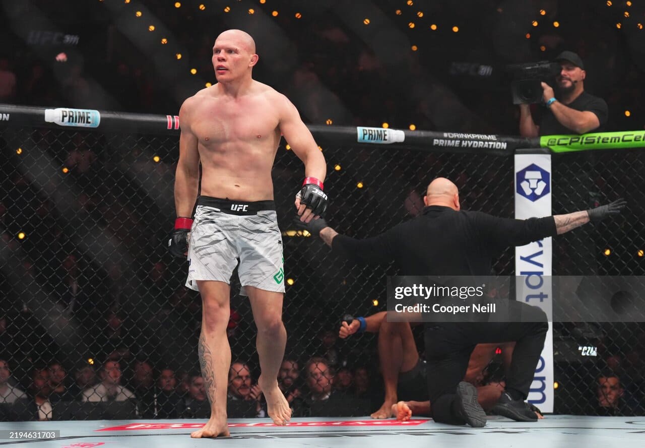 <p><b><strong>UFC 311: Bogdan Guskov raqibini ikkinchi raundda mag‘lub etdi (video)</strong></b></p>