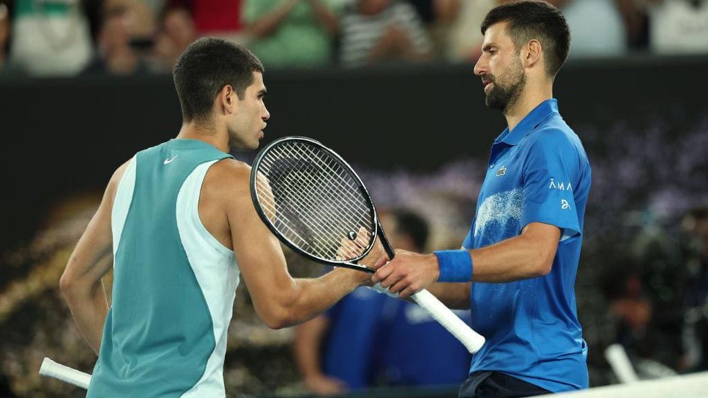 <p><b><strong>Australian Open. Novak Jokovich Karlos Alkarasni musobaqadan chiqarib yubordi va yarim finalga yo&lsquo;l oldi (video)</strong></b></p>