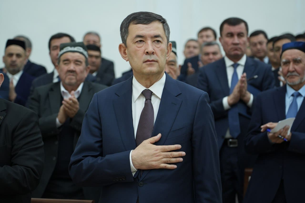 <p><b>“Kerak bo‘lsa borlig‘imni beraman” — Erkinjon Turdimov Sirdaryoni rivojlantirish haqida</b></p>
