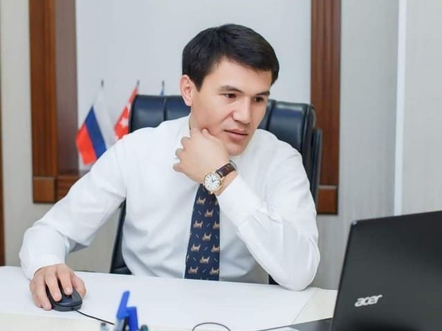 <p><b>Ijtimoiy tarmoq faoli Qobil Dusov ozodlikni cheklash jazosi talabini buzgani uchun qamoqqa olingan bo‘lishi mumkin</b></p>