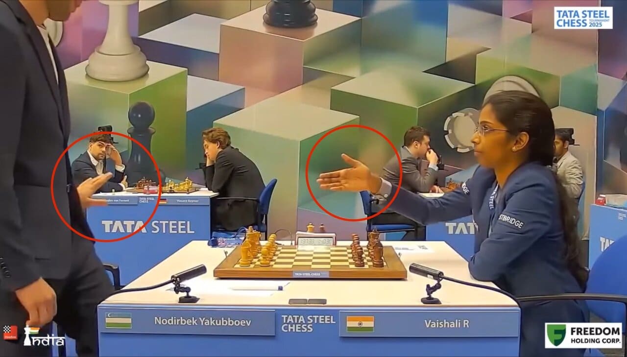 <p><b>Nodirbek Yakubboyev hindistonlik raqibasining qo&lsquo;lini siqmagani ortidan tanqidlarga uchradi (video)</b></p>