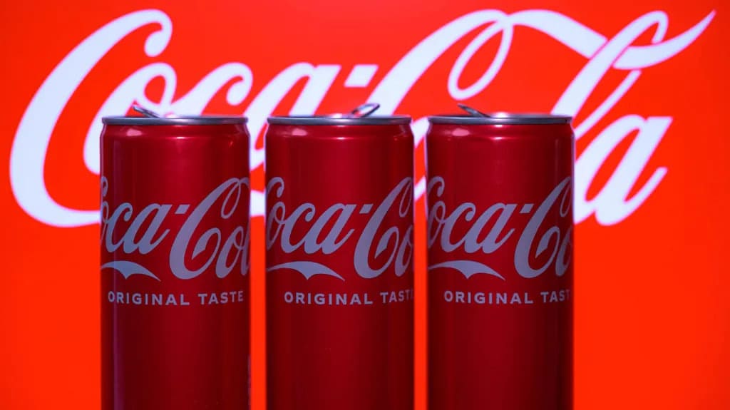 <p><b>Coca-Cola oltita davlatdan ichimliklarini qaytarib oladi</b></p>