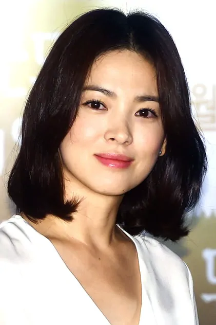 Stol ostida ayollarning porno suratlari bor. Shaxsiy rasm ogzaki jinsiy aloqa