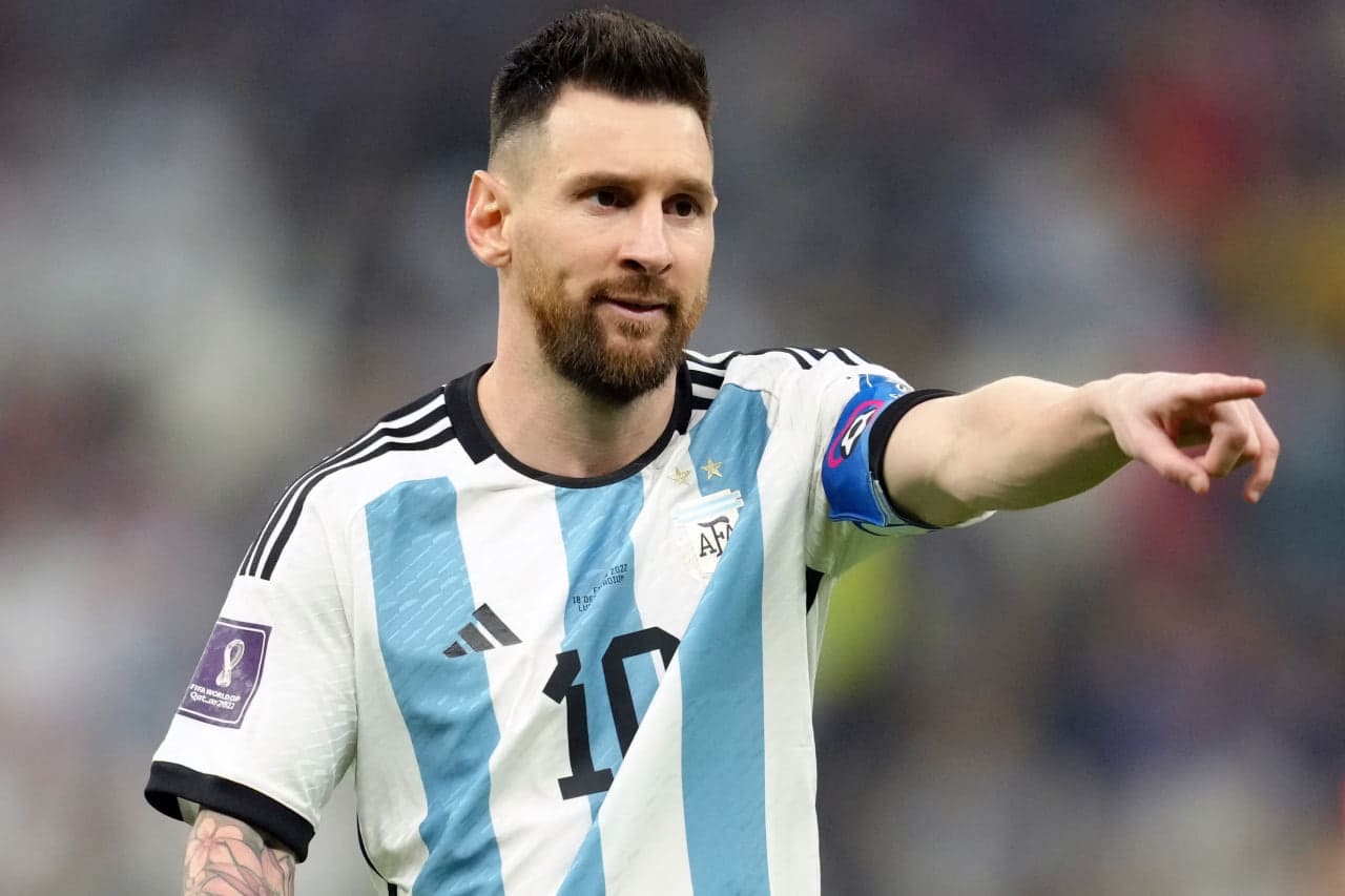 <p><b>Messi hayotida ko&lsquo;rgan eng yaxshi futbolchi kim ekanini ma&rsquo;lum qildi</b></p>