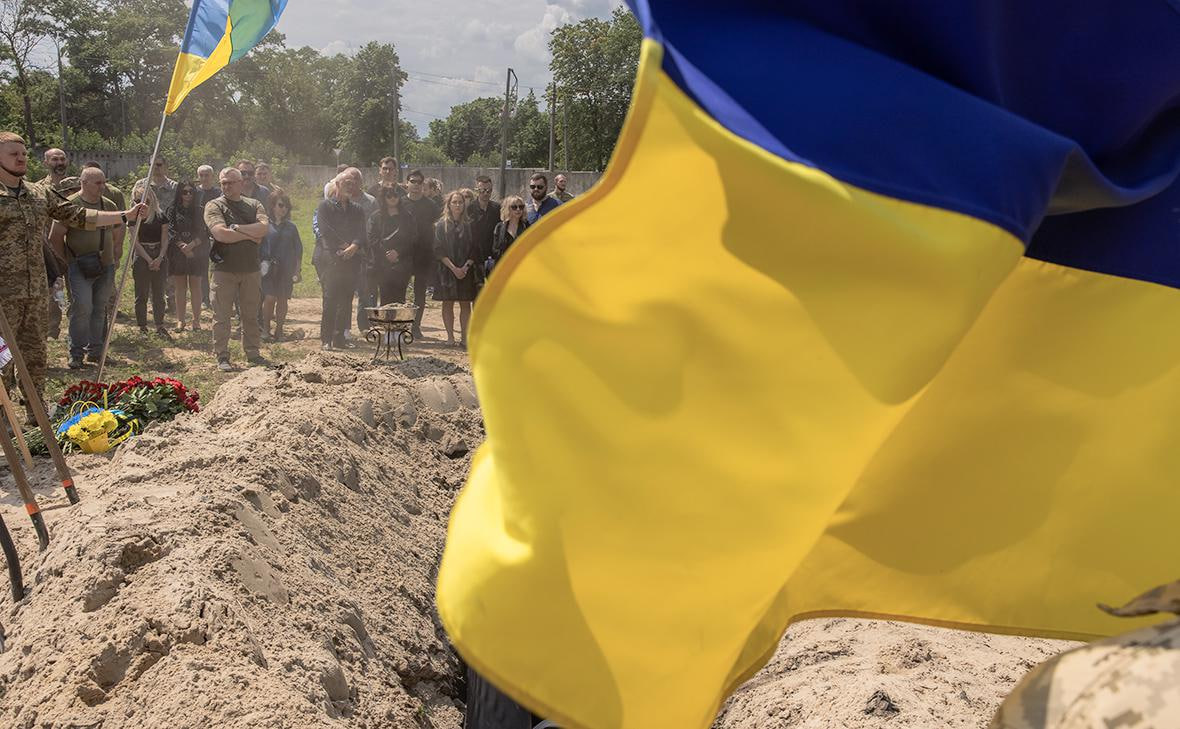 <p><b>Zelenskiy urushda halok bo&lsquo;lgan ukrainalik harbiylar sonini ma&rsquo;lum qildi&nbsp;&nbsp;</b></p>