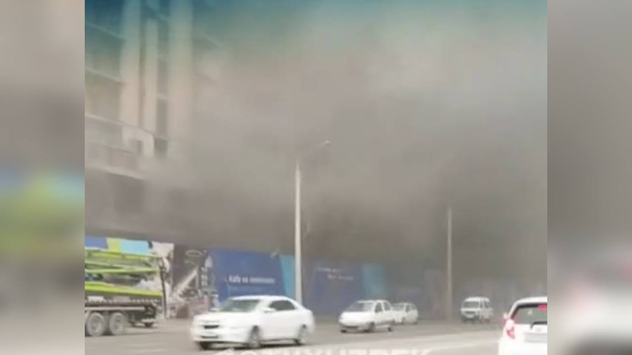 <p><b><strong>Toshkentdagi yangi qurilayotgan binoda yong&lsquo;in sodir bo&lsquo;ldi (video)</strong></b></p>