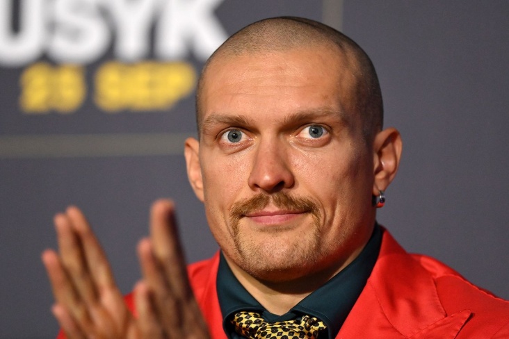 <p><b>Oleksandr Usik qachon faoliyatini yakunlashi mumkinligini aytdi</b></p>