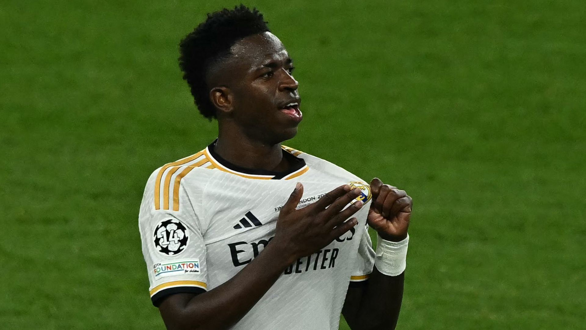 <p><b>Vinisius “Real”da eng ko‘p maosh oladigan futbolchi bo‘lishni xohlamoqda — manba</b></p>