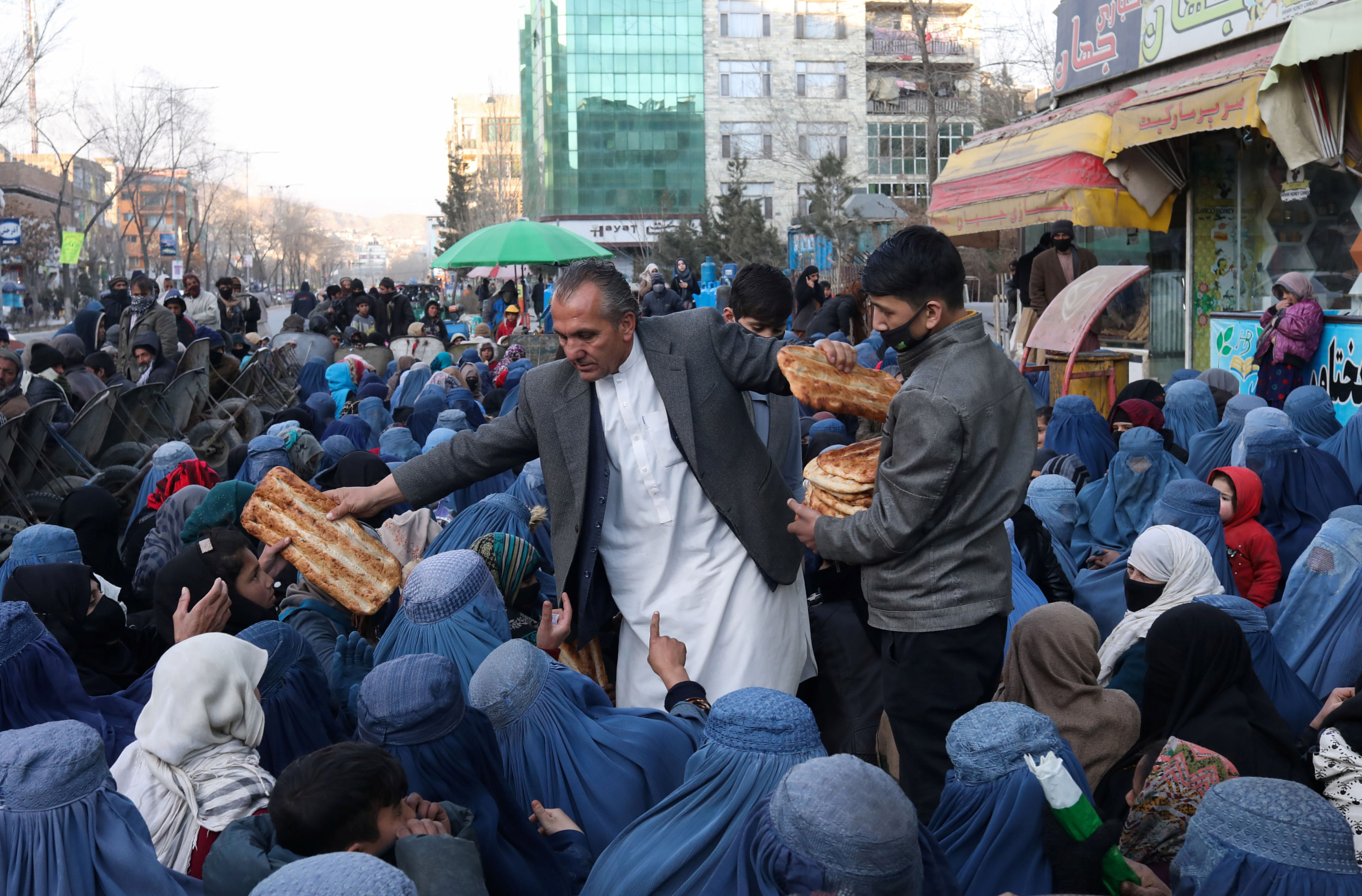 <p>Afghanistan to face 7% economic decline as U.S. aid cuts take effect<b>&nbsp;</b></p>