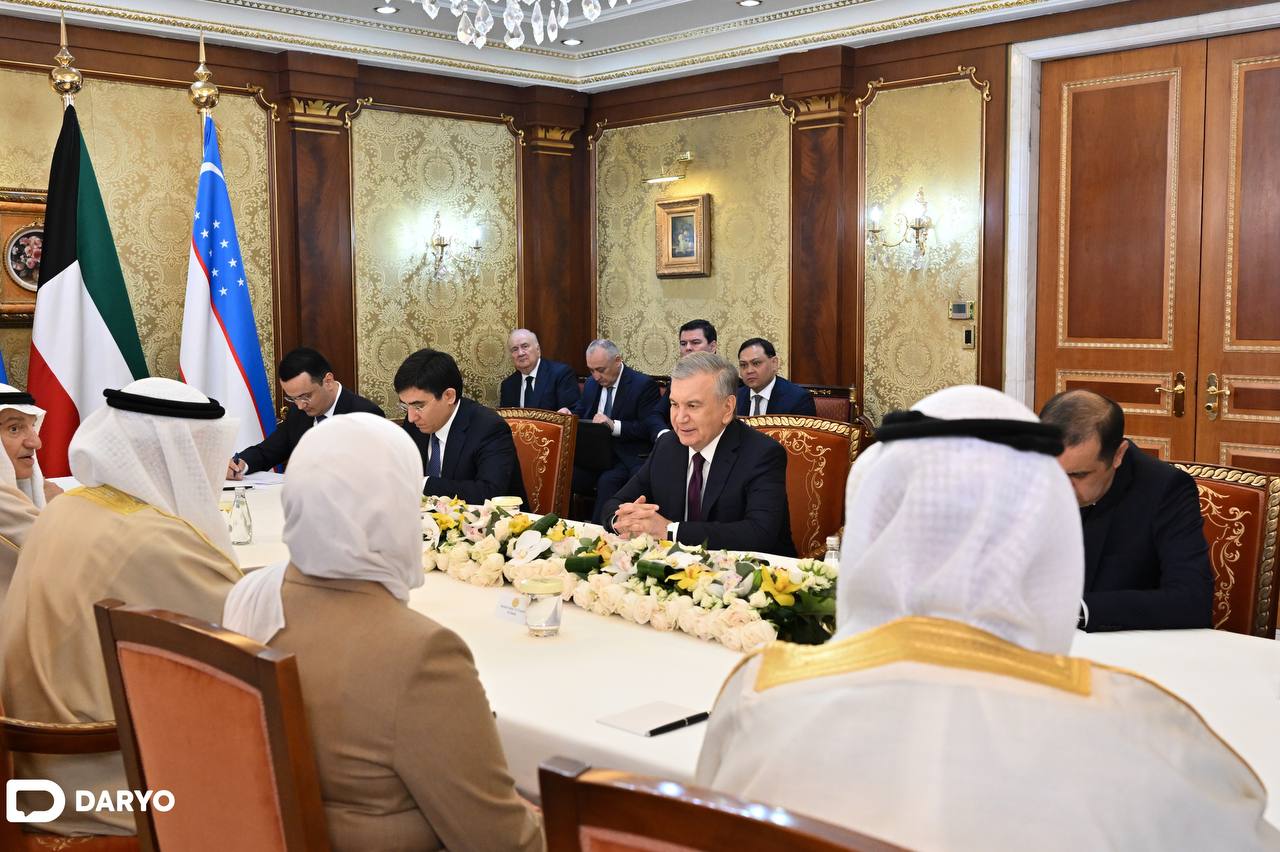 <p><b>Shavkat Mirziyoyev Kuvayt bosh vaziri v.b. &mdash; ichki ishlar vaziri bilan uchrashdi. Nimalar muhokama qilindi?</b></p>