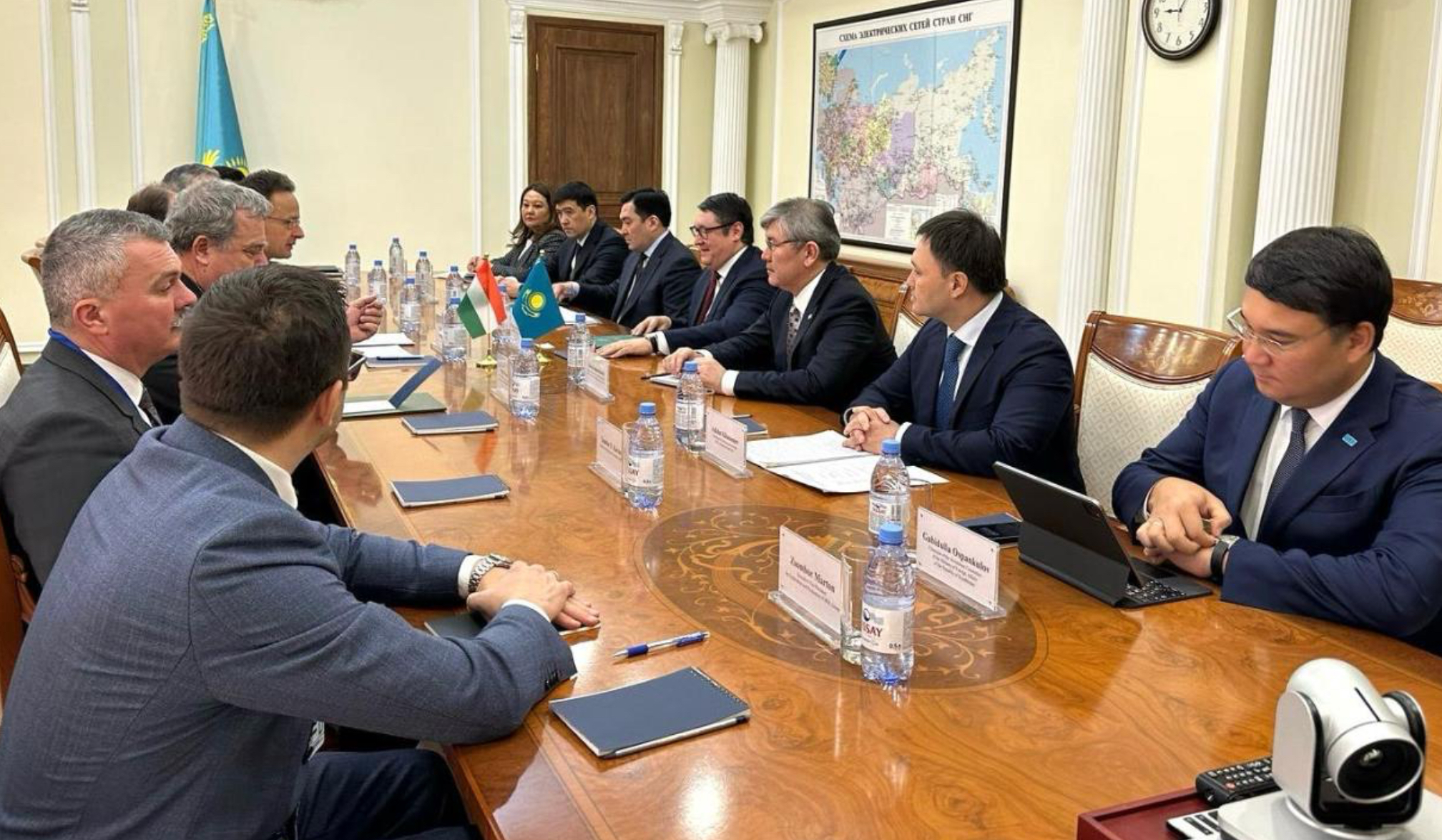 Kazakhstan, Hungary agree on test oil deliveries and expand energy cooperation 
