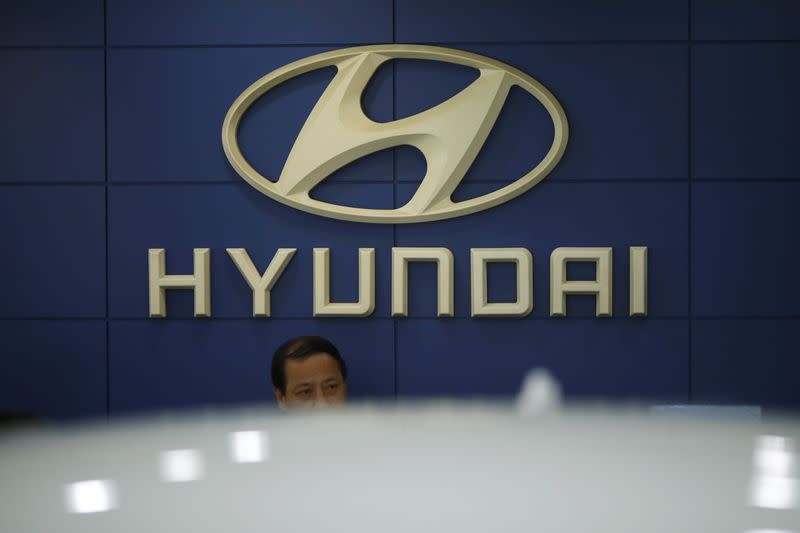 <p><b><strong>Maosh 2,5 ming dollar: Hyundai kompaniyasi o&lsquo;zbekistonliklarni ishga oladi&nbsp;</strong></b></p>