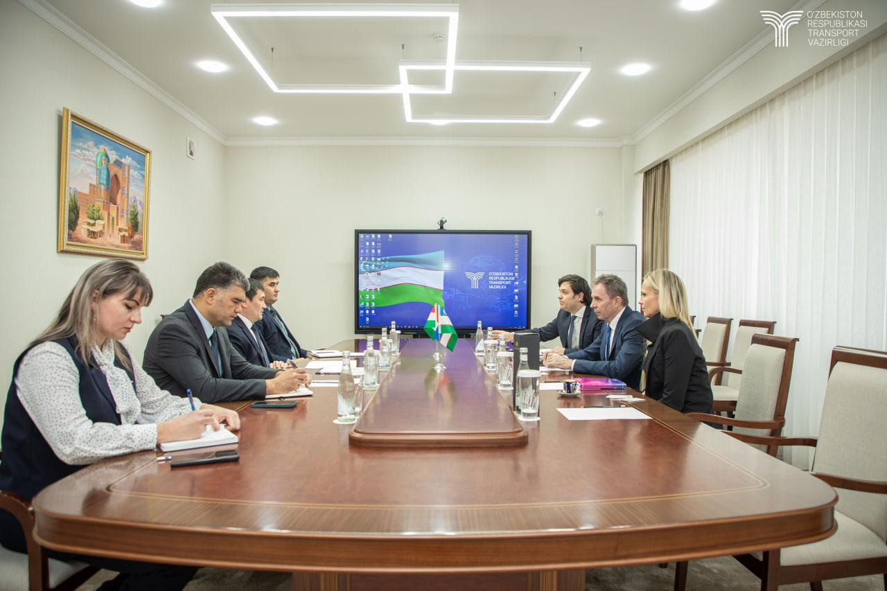 <p>Uzbekistan, Wizz Air discuss expanding flight routes to Europe and beyond<b> </b></p>