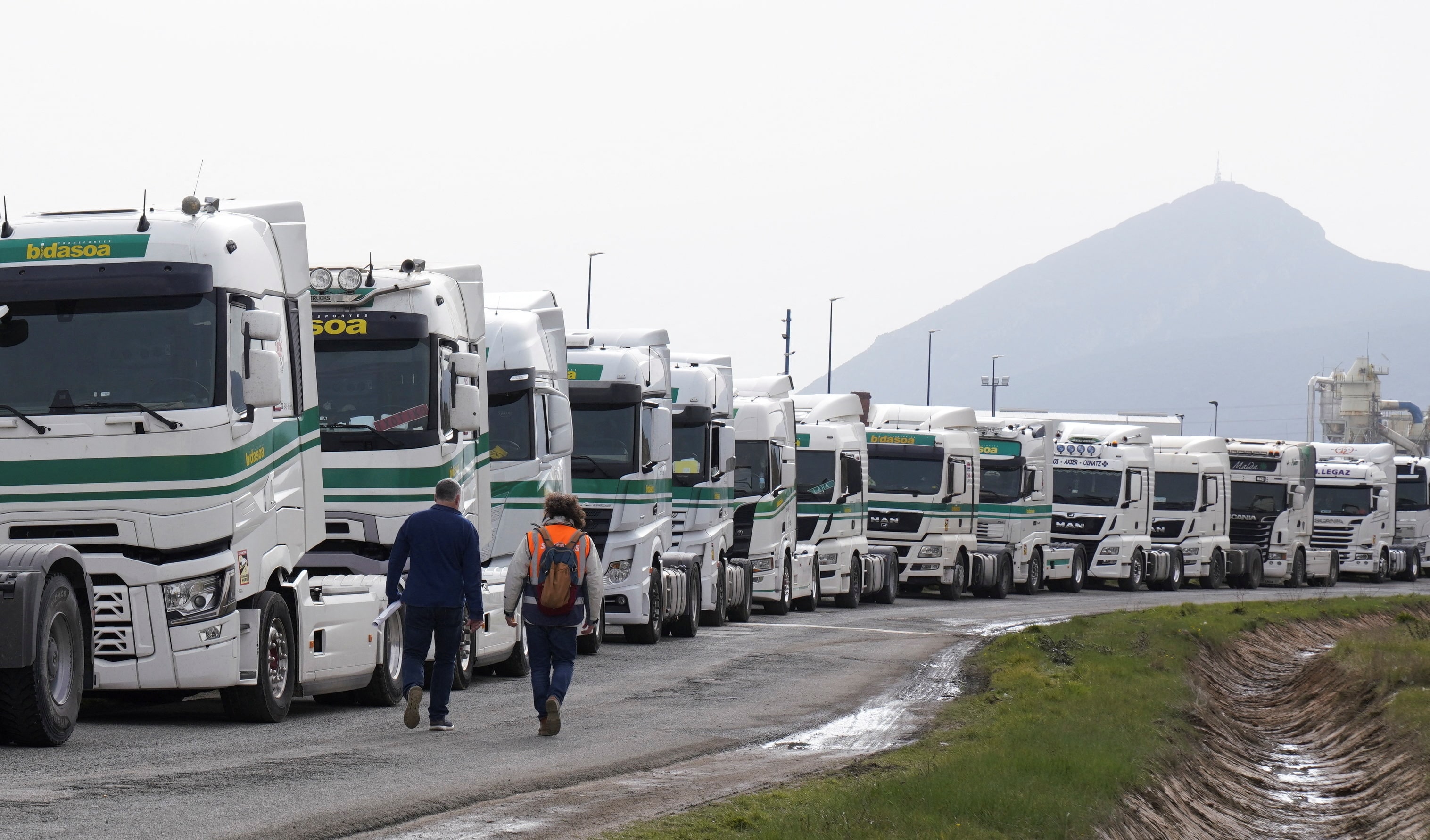 Germany invites 160 truck drivers from Uzbekistan with &euro;3,000 salary offer&nbsp;