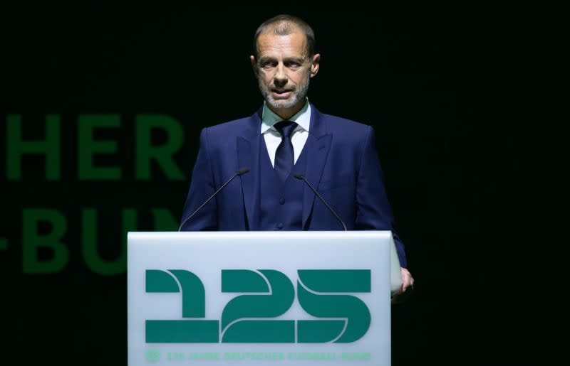 <p><b><strong>UEFA rahbari Ukrainadagi mojaro sabab Rossiya va AQSH muzokaralar o‘tkazayotgani haqida fikr bildirdi</strong></b></p>