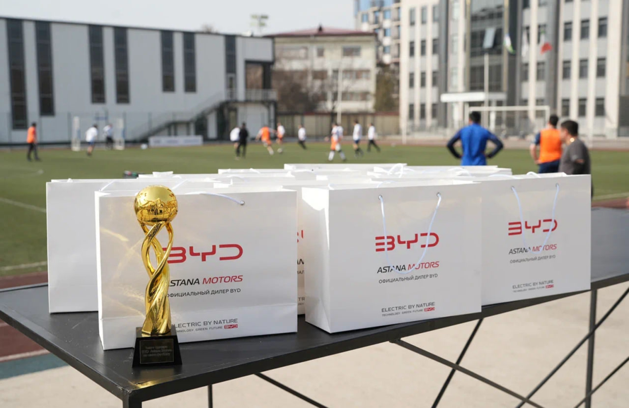 <p><b>O&lsquo;zbekistondagi BYD rasmiy dileri &mdash; BYD Astana Motors mijozlar bilan o&lsquo;zaro aloqani rivojlantirish loyihasi doirasida mini-futbol musobaqasini tashkil etdi</b></p>