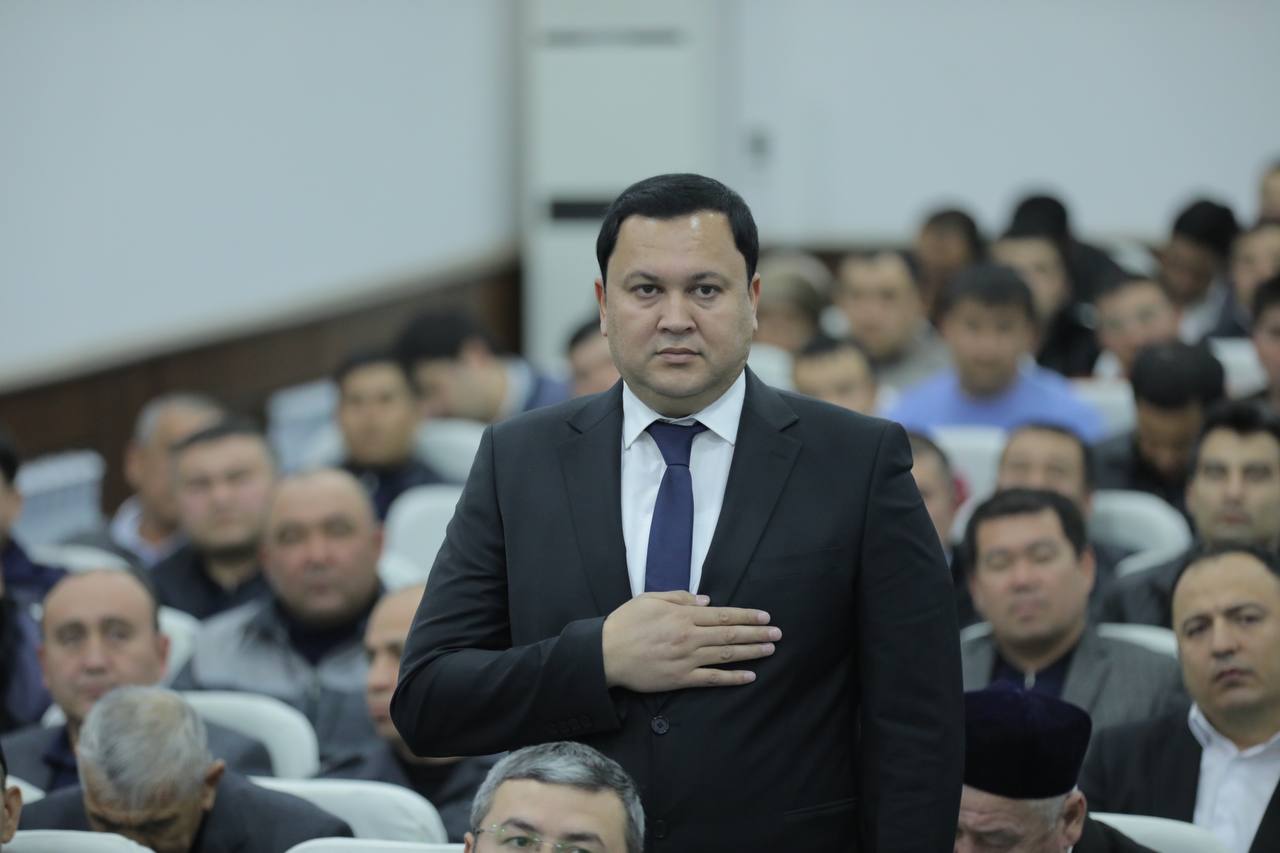 <p><b><strong>Mirzaobod tumaniga yangi hokim tayinlandi</strong></b></p>