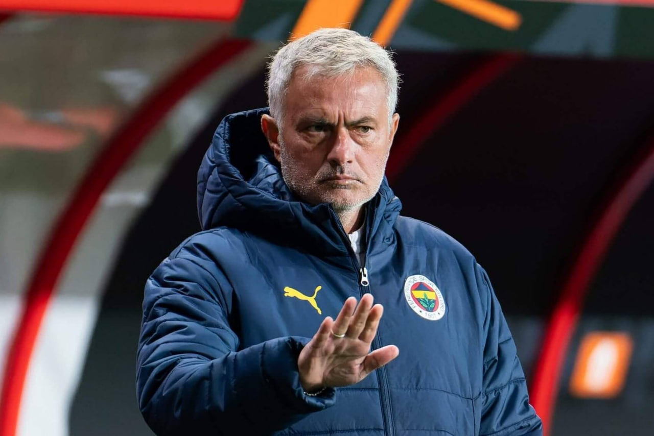 <p><b>Joze Mourinyo to&lsquo;rt o&lsquo;yinga diskvalifikatsiya qilindi</b></p>