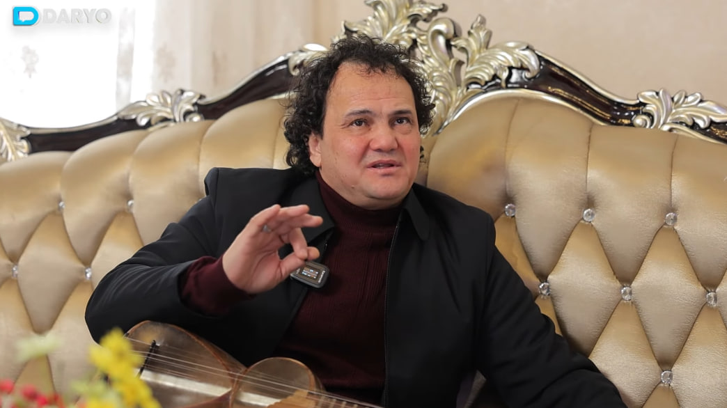 <p><b>&ldquo;Odamlarning o&lsquo;zi shuni so&lsquo;raydi&rdquo;. Hofiz O&lsquo;lmas Olloberganov voha to&lsquo;ylaridagi holatlar va bilimsiz xonandalar haqida gapirdi (video)</b></p>
