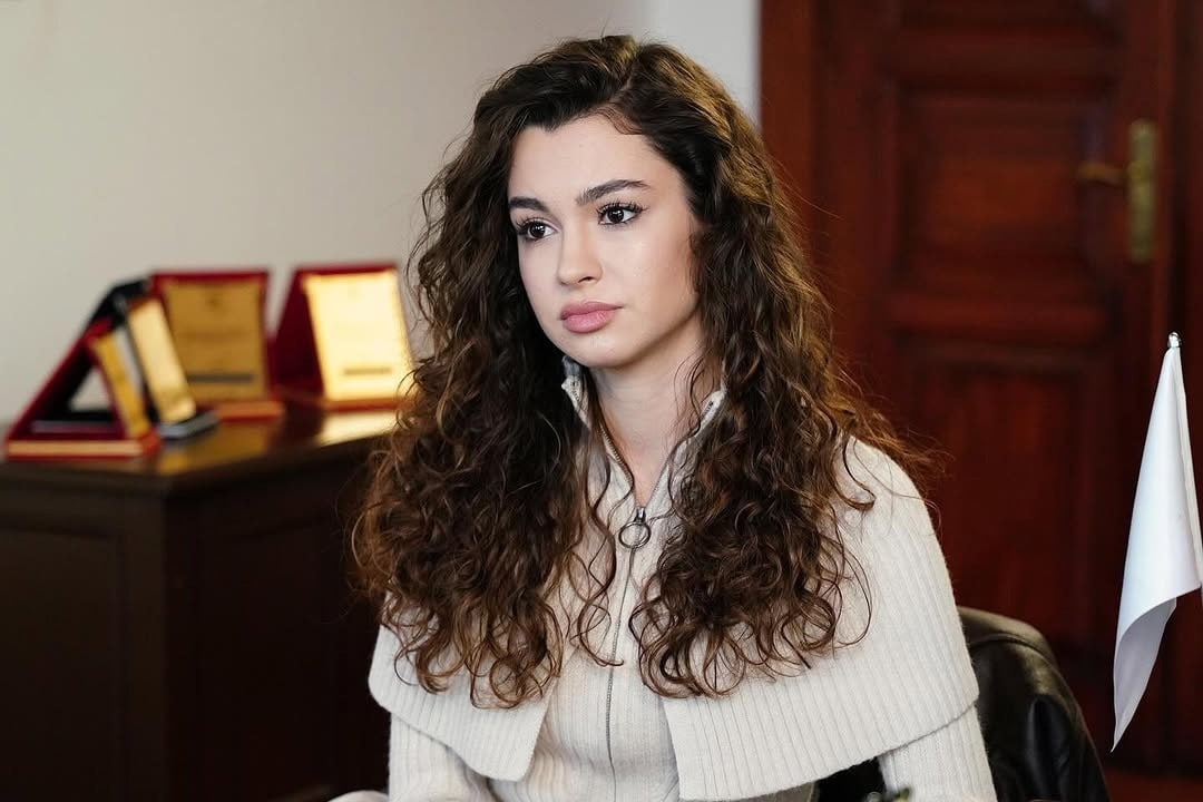 Porno tomosha qiling: qoshni tuz uchun keldi