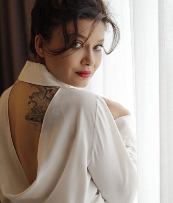 Jinsiy aloqani tomosha qiling va klitoral pirsingni qanday olishni organing.