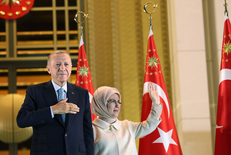 <p><b>Turkiyada muddatidan oldin prezidentlik saylovi o&lsquo;tkazilishi mumkin</b></p>