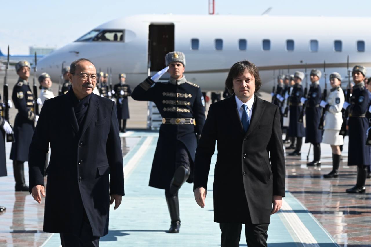 <p><b>Gruziya bosh vaziri rasmiy tashrif bilan O‘zbekistonga keldi</b></p>
