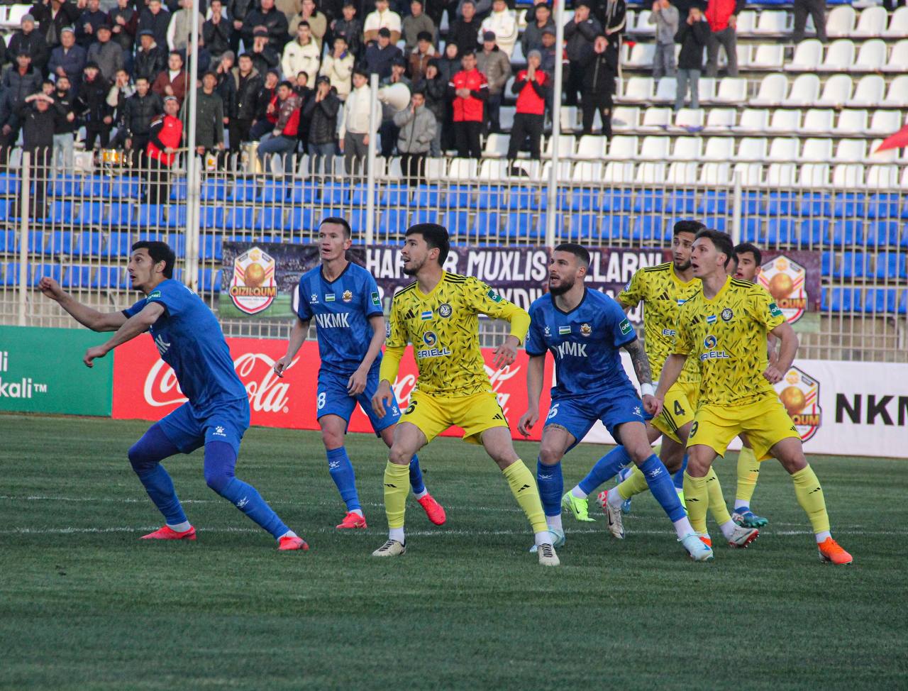 <p><b><strong>Superliga. &ldquo;Qizilqum&rdquo; o&lsquo;z maydonida &ldquo;Surxon&rdquo;ni ishonchli hisobda mag&lsquo;lub etdi </strong></b></p>