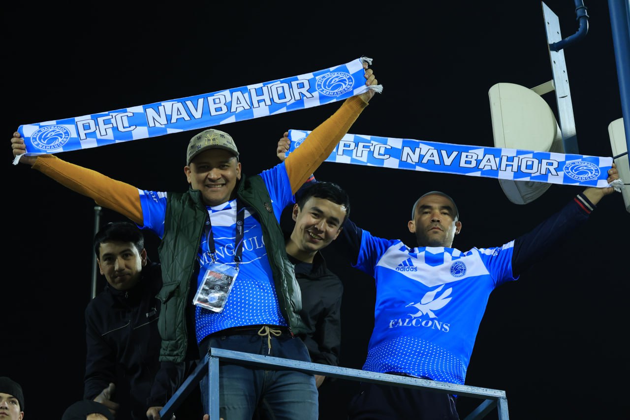 <p><b>Namangandagi ilk o‘yin, amalga oshmagan penalti va ochilmagan hisob: “Navbahor” va “Dinamo” o‘yinidan fotogalereya </b></p>