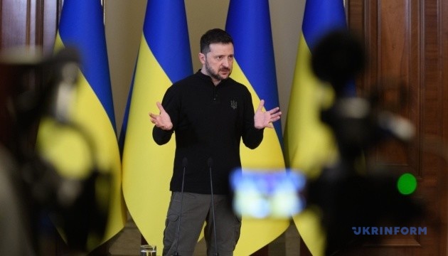 <p><b>Ukraina bosib olingan hududlarni Rossiyaga tegishli deb tan olmaydi &ndash; Zelenskiy</b></p>