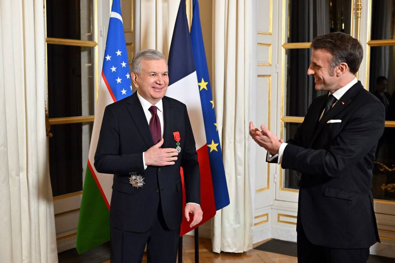 <p>President of Uzbekistan awarded France&rsquo;s Order of Legion of Honor<b>&nbsp;</b></p>