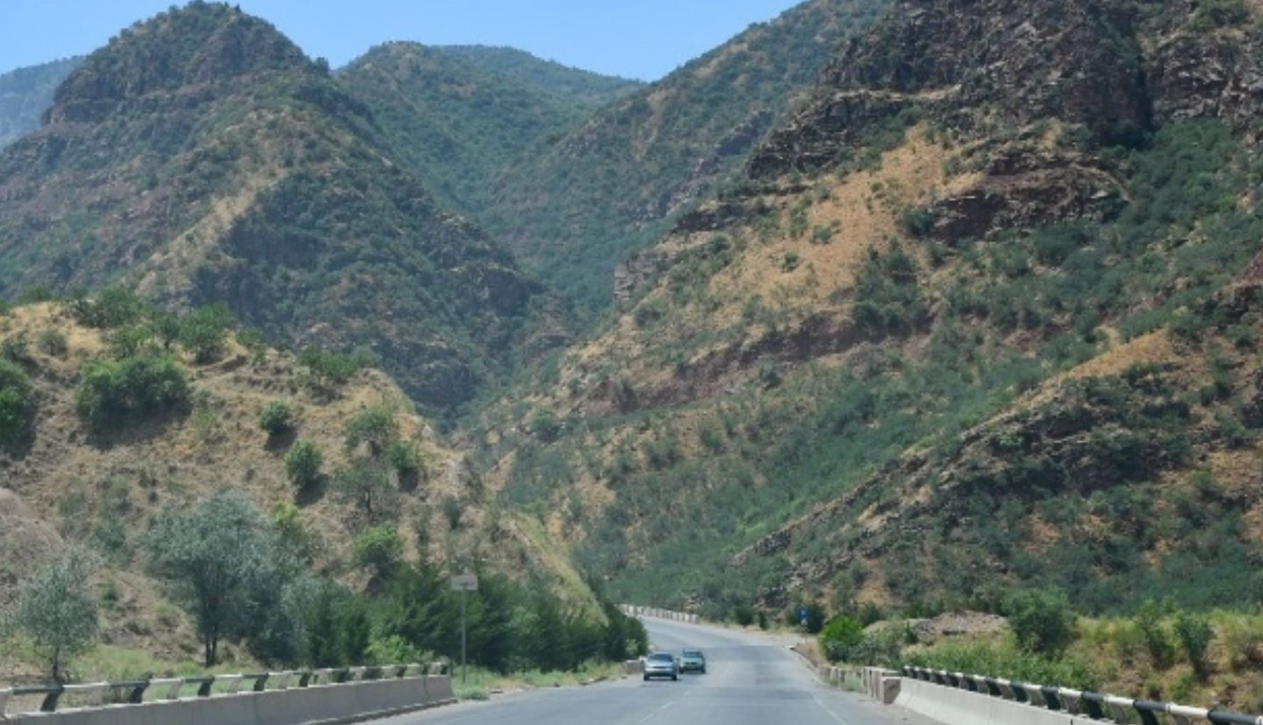EBRD, ADB invest $128mn to upgrade key transport route in Tajikistan 