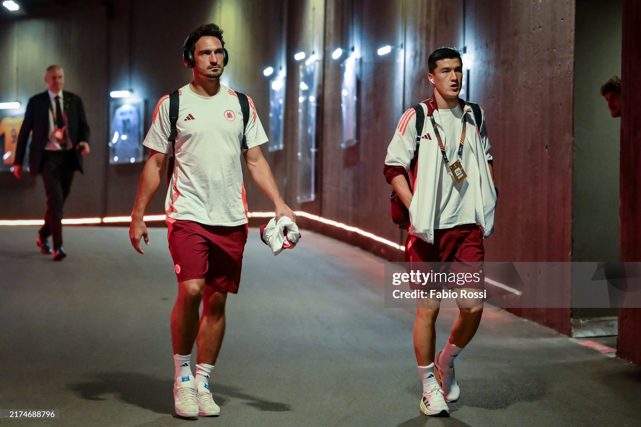 Eldor Shomurodov: “Hummels butun jamoadan uzr so‘radi” 