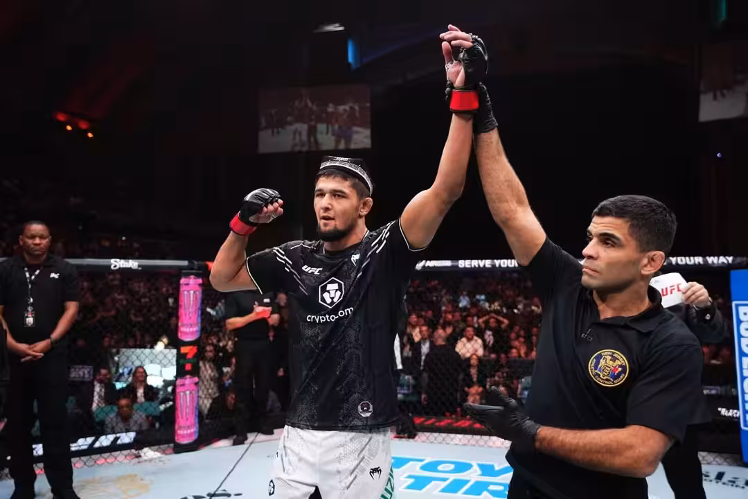 <p>Боец UFC Нурсултон Рузибоев призвал бойкотировать казахстанскую ММА-лигу</p>