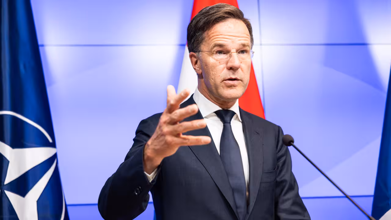 <p><b><strong>“Rossiya NATO davlatlariga hujum qilsa, qaqshatqich javob oladi” — Mark Ryutte</strong></b></p>