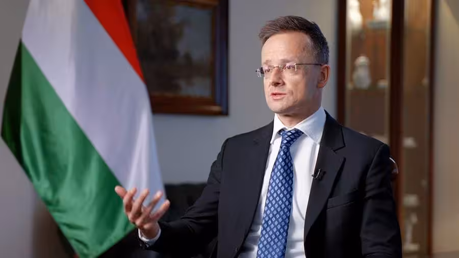 <p><b><strong>Vengriya TIV rahbari Ukrainaning Rossiya energiya infratuzilmalariga bergan zarbalarini mamlakat suverenitetiga tahdid sifatida baholadi</strong></b></p>