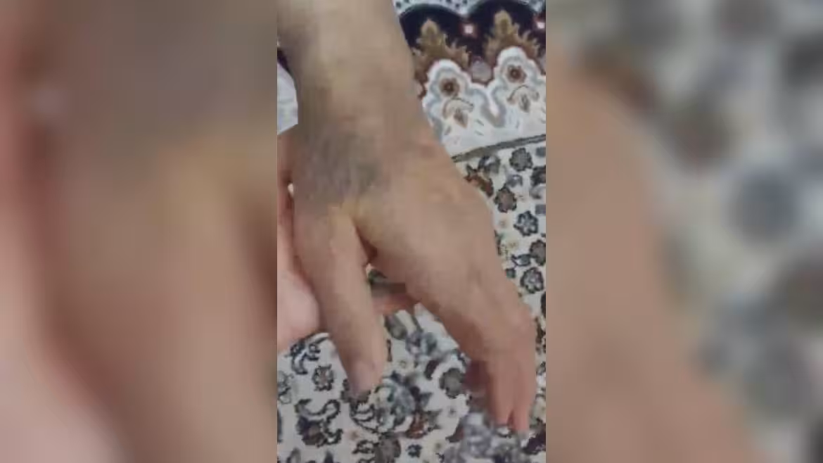 <p><b><strong>Jizzaxda ichki ishlar xodimi 86 yoshli onaxonga kuch ishlatgani aytildi (video) </strong></b></p>